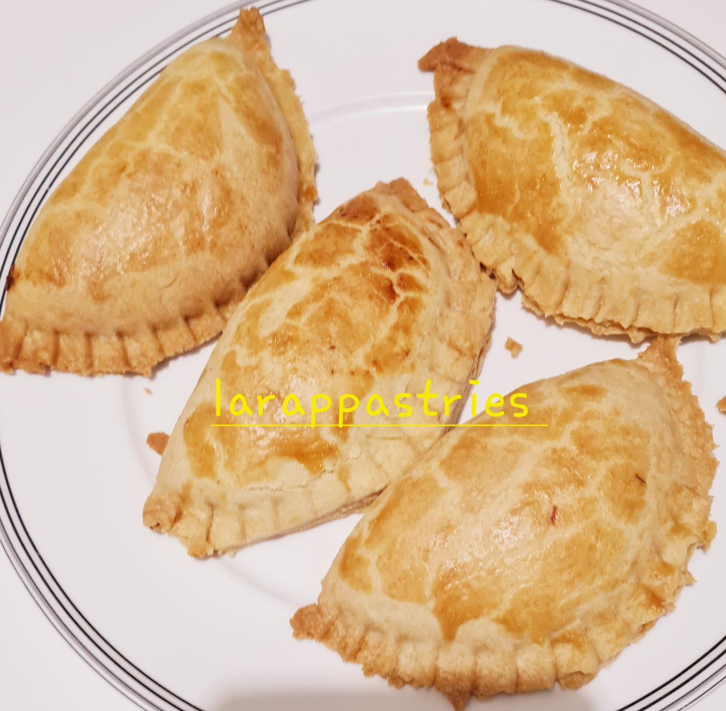 NIGERIAN Small tray of Meatpie 5