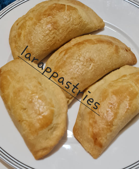 NIGERIAN Small tray of Meatpie 5